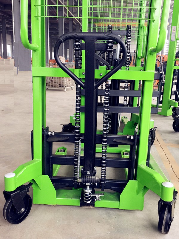 C型鋼手動(dòng)液壓搬運(yùn)車 C型鋼手動(dòng)液壓搬運(yùn)車