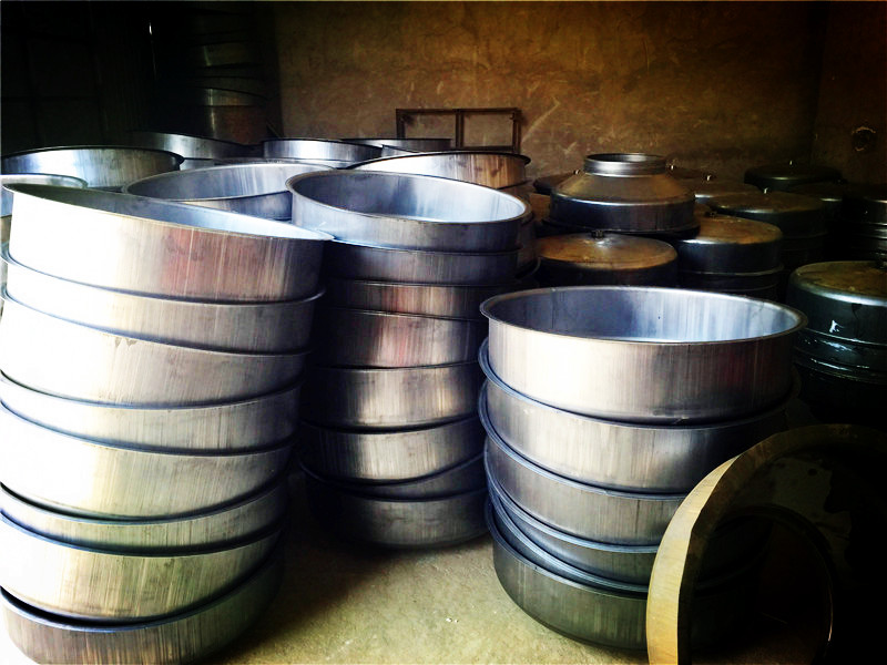 整潔有序車間體現(xiàn)小型攪拌機(jī)廠家生產(chǎn)車間規(guī)范秩序--河北東圣吊索具制造有限公司--小型攪拌機(jī)|石材夾具|液壓堆高車|手動叉車 整潔有序車間體現(xiàn)小型攪拌機(jī)廠家生產(chǎn)車間規(guī)范秩序--河北東圣吊索具制造有限公司--小型攪拌機(jī)|石材夾具|液壓堆高車|手動叉車