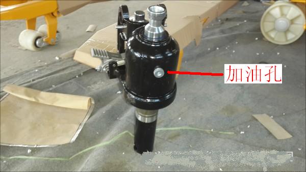 手動(dòng)液壓托盤車液壓油更換位置詳細(xì)標(biāo)注圖--河北東圣吊索具制造有限公司--小型攪拌機(jī)|石材夾具|液壓堆高車|手動(dòng)叉車